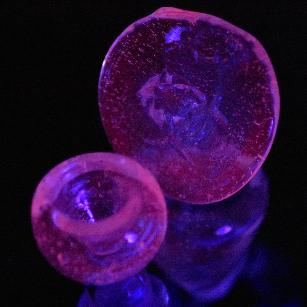 recycler uv réactif rose biohazard